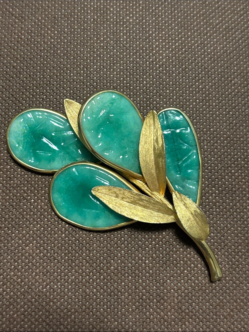 Vintage green glass floral and gold leaf brooch